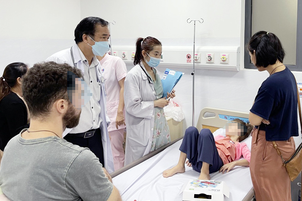 6 ngày thấp thỏm chăm con trong viện của phụ huynh Ischool Nha Trang-2