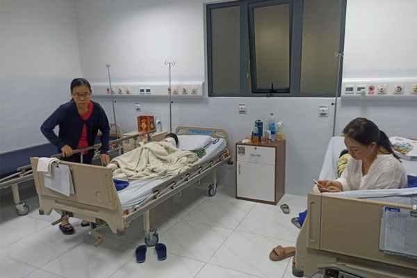 12 học sinh iSchool Nha Trang vẫn đang theo dõi sức khỏe, trường đề xuất đi học lại từ 28/11-2