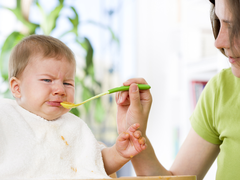 Mới bắt đầu ăn dặm bé đã có biểu hiện lười ăn, mẹ nên làm gì để tạo hứng thú và cải thiện tình hình?-3