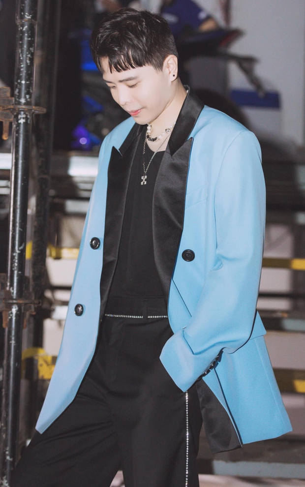 Sao nam có ước mơ đá bóng, thân thiết với dàn cầu thủ Việt Nam giờ sự nghiệp và cuộc sống ra sao?-4