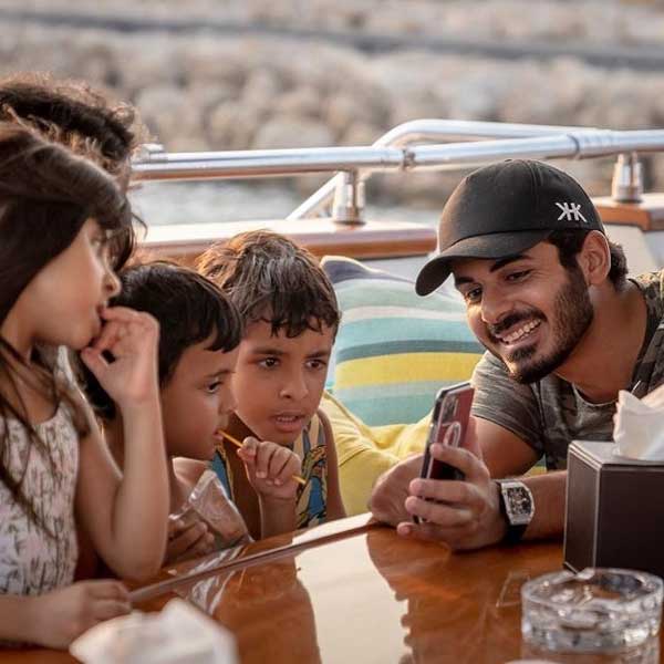 Cuộc sống của hoàng tử Qatar làm chỉ huy an ninh cho World Cup 2022-7