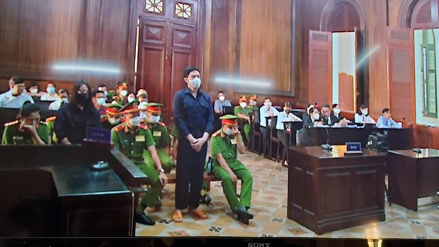 Xét xử vụ bé 8 tuổi bị bạo hành tử vong-9