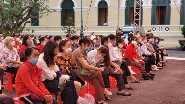 Xét xử vụ bé 8 tuổi bị bạo hành tử vong-7