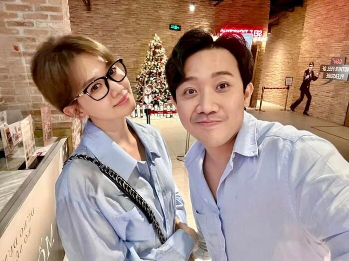 Trấn Thành khoe ảnh ghép chụp chung Hari Won nhưng anti-fan vẫn tìm ra vấn đề của bức ảnh-3