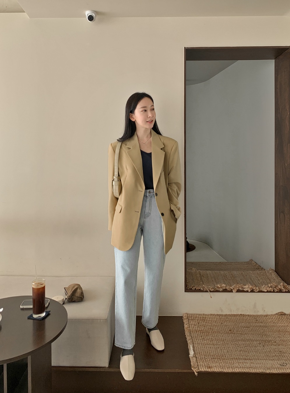 5 kiểu áo blazer cứ mặc là trẻ ra vài tuổi-3