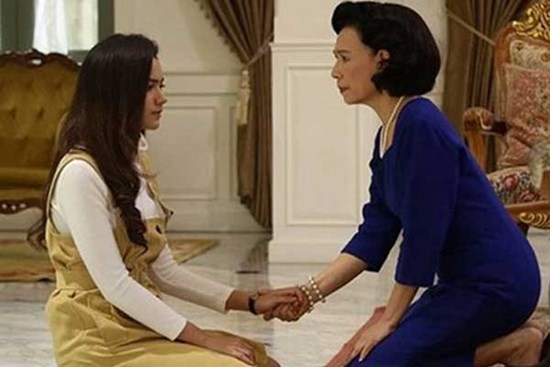 Biết tin tôi tái hôn, mẹ chồng cũ lái xe sang đến đưa 1 tỷ rồi đưa ra yêu cầu khiến tôi khó làm