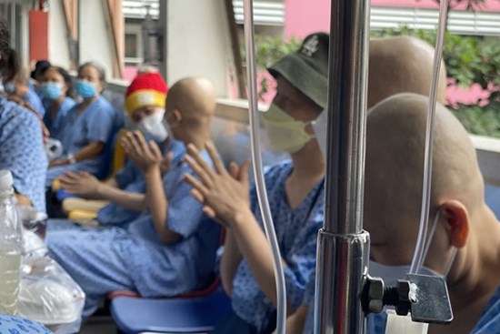 Lý do người bệnh ung thư dễ bị đột quỵ và suy tim hơn bình thường