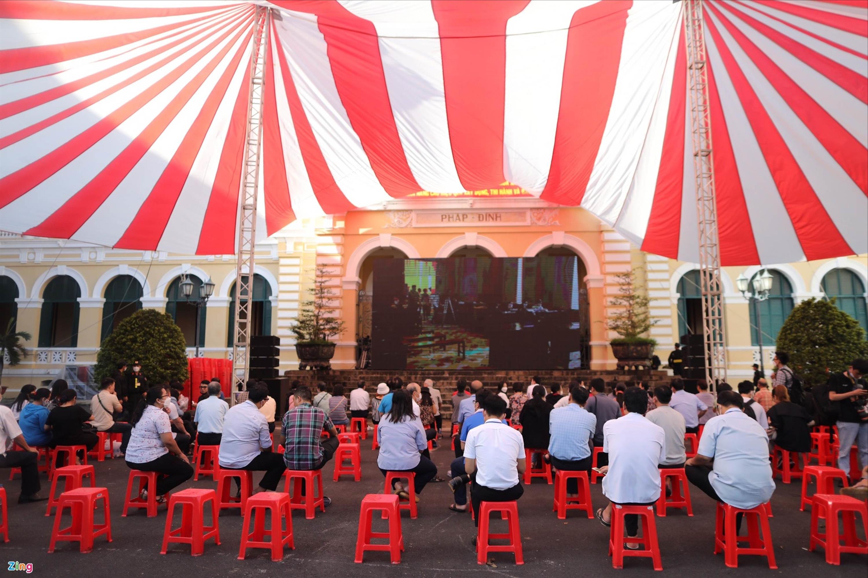 Người thân bé gái bật khóc khi nghe lời khai của Nguyễn Võ Quỳnh Trang-5