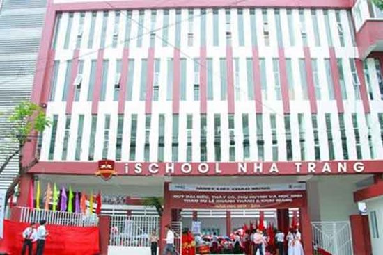 12 học sinh iSchool Nha Trang vẫn đang theo dõi sức khỏe, trường đề xuất đi học lại từ 28/11