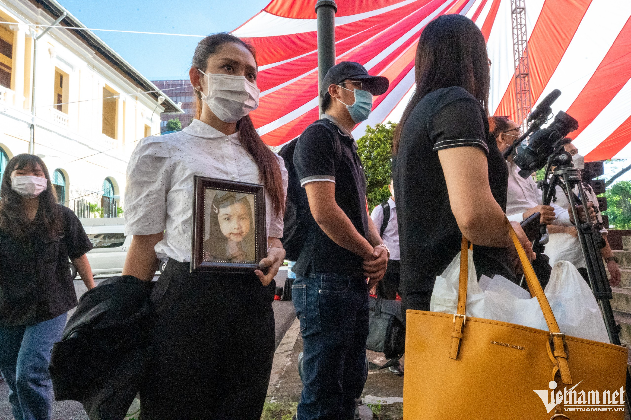 Toàn cảnh phiên tòa xét xử vụ dì ghẻ hành hạ bé 8 tuổi dẫn đến tử vong-3