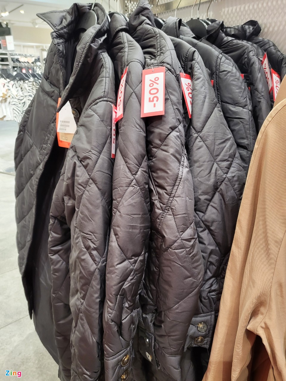 Thất vọng khi mua quần áo dịp Black Friday-7