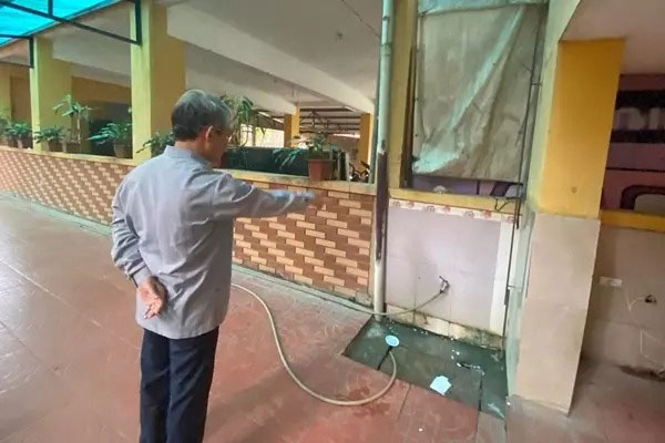 Thêm nữ sinh lớp 11 rơi từ tầng 2 tử vong vì trò đùa tai hại-1