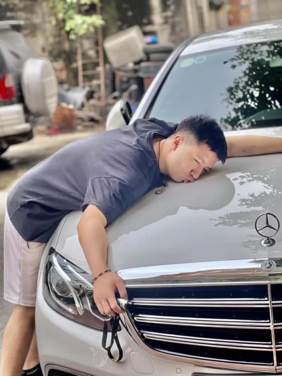 Diễn viên Trọng Hưng tậu xe mới, khoe cơ ngơi hoành tráng ở quê hậu ồn ào ly hôn giảng viên Âu Hà My-1