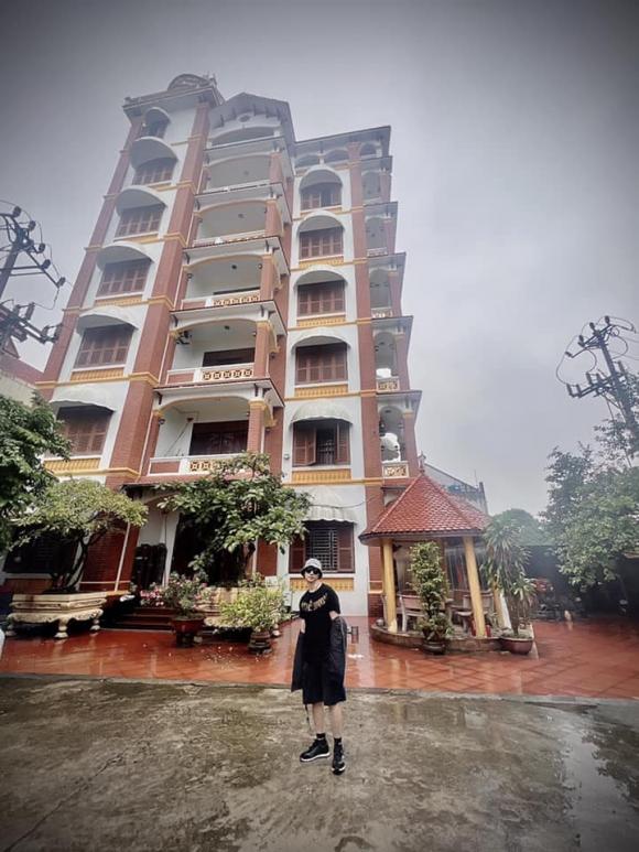 Diễn viên Trọng Hưng tậu xe mới, khoe cơ ngơi hoành tráng ở quê hậu ồn ào ly hôn giảng viên Âu Hà My-5