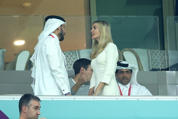 Vợ chồng Ivanka Trump xem World Cup cùng thủ tướng Qatar-1