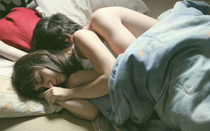 Sau màn ân ái nồng nàn mà chồng làm 3 việc này, chúc mừng bạn có người chồng vàng mười-1