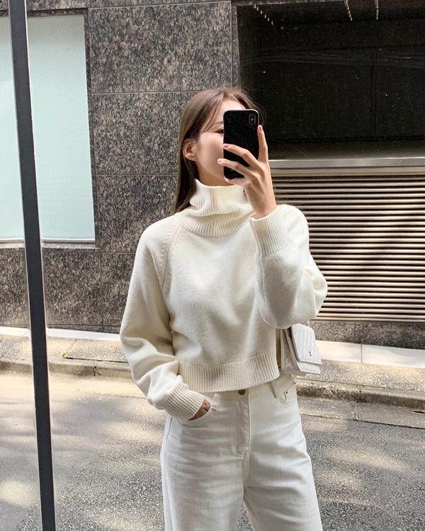 5 mẫu áo len theo phong cách tối giản, ai mặc cũng đẹp-1