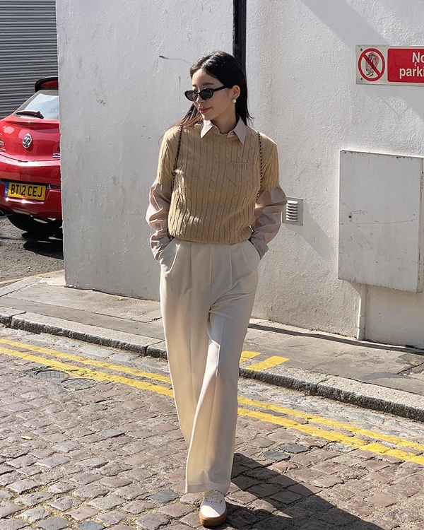 5 mẫu áo len theo phong cách tối giản, ai mặc cũng đẹp-8