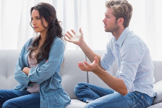 Dấu hiệu cho biết đối phương có thể đang lừa dối bạn