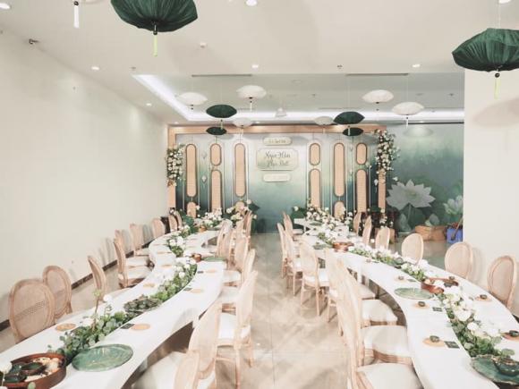 Không gian lễ ăn hỏi với 500 bông sen của Hoa hậu Ngọc Hân-3