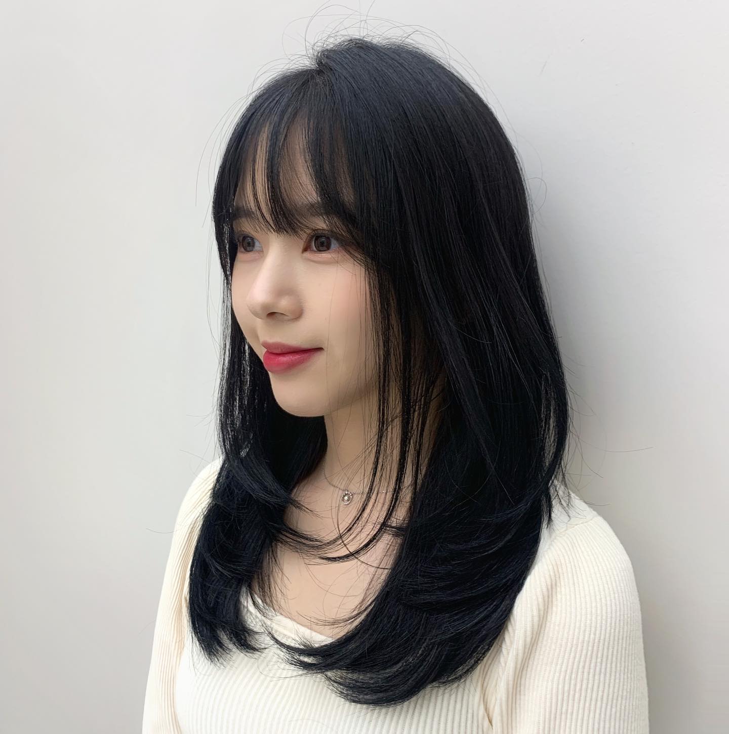 5 kiểu tóc ngang vai chuẩn mốt cho Tết 2023-2