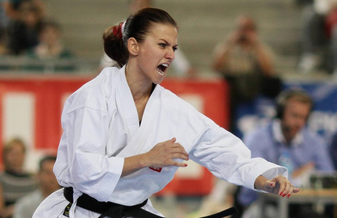 Cầu thủ sợ vợ nhất World Cup, biết nghề và thành tích lẫy lừng của cô ai cũng rõ lí do-3