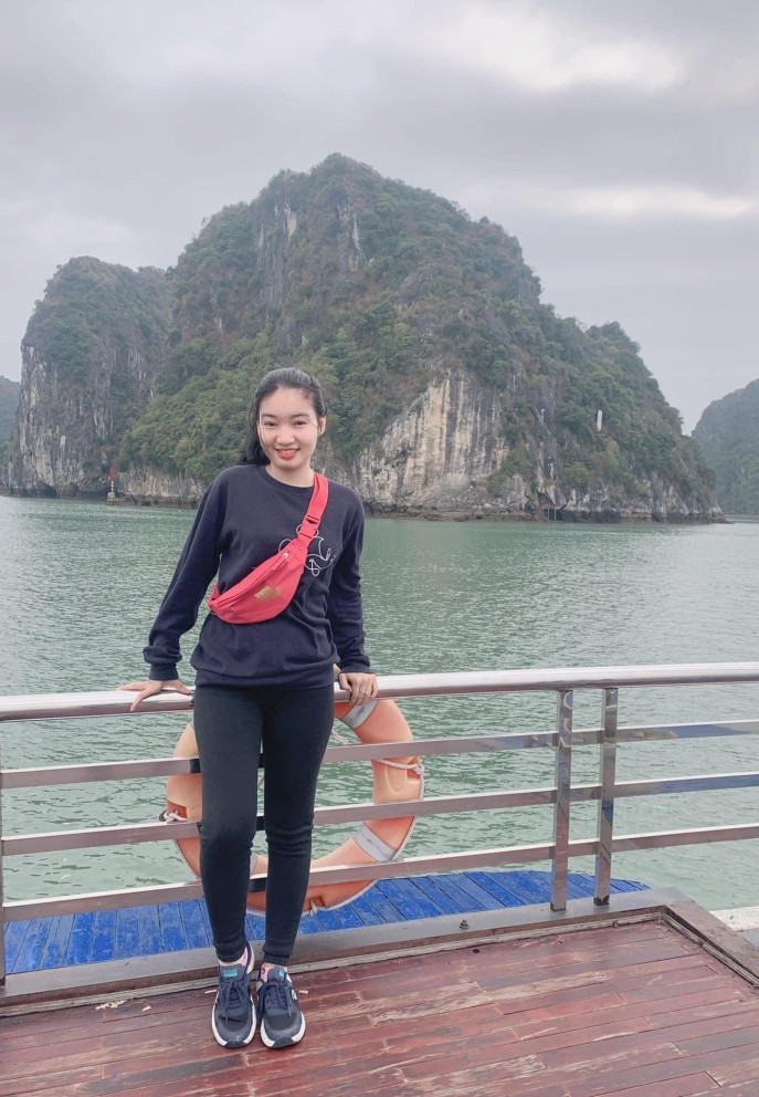 Nhan sắc vợ kém 26 tuổi của diễn viên Tiết Cương-11