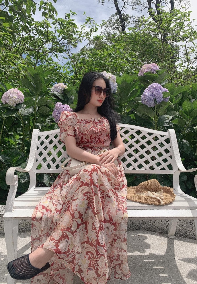 Nhan sắc vợ kém 26 tuổi của diễn viên Tiết Cương-12