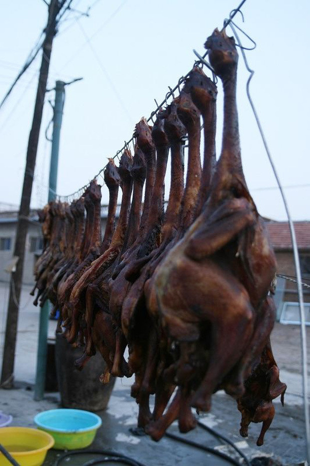 Hé lộ sự thật đằng sau món gà hong gió đại gia đua nhau ăn-5