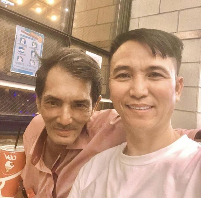 Thương Tín lộ diện sau vụ ngã xe máy giữa đường-1