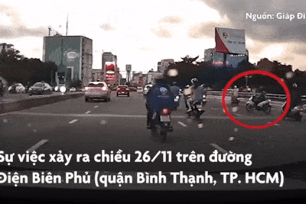 Tài xế xe ôm công nghệ ngủ gật, lao vào ôtô