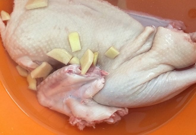 Đặt vài lát gừng dưới gối trước khi đi ngủ, nhận ngay lợi ích tuyệt vời, cả nam và nữ đều cần-2