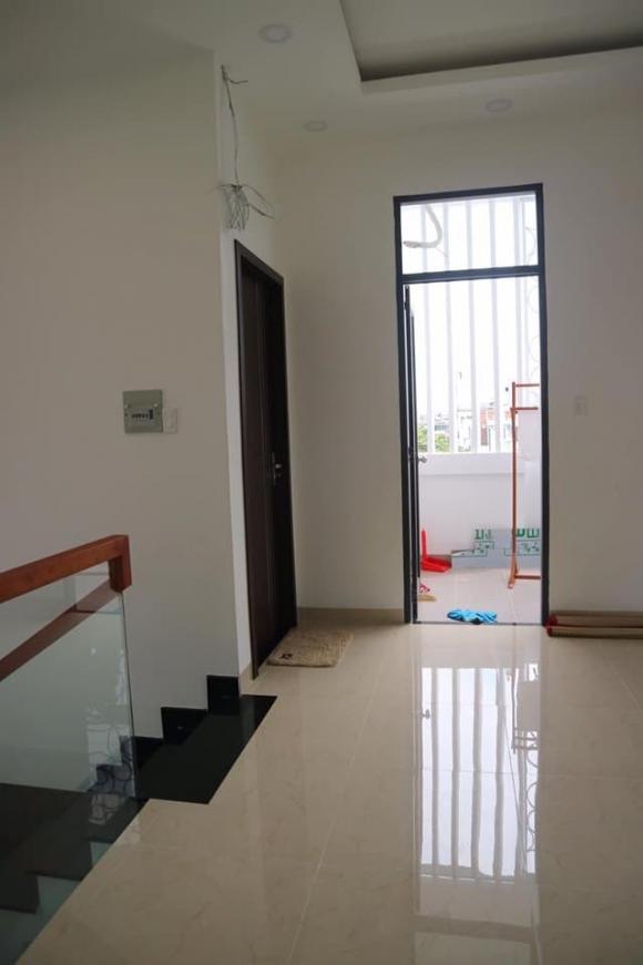 Thiết kế nhà hai tầng hiện đại, vợ chồng trẻ có kinh phí eo hẹp đừng bỏ qua!-4