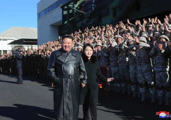 Con gái ông Kim Jong Un tái xuất, đốt nóng tranh luận về người kế vị-2