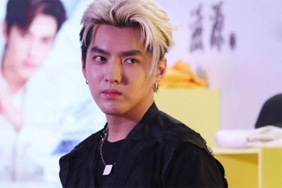 Ngô Diệc Phàm suy sụp