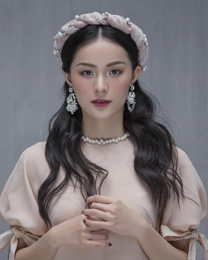 Hạ Vi không còn tiều tụy, trở lại tươi tắn, cá tính-4