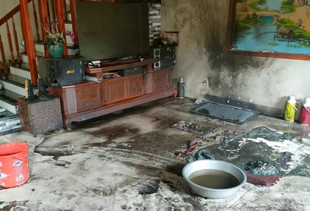 Vụ 3 con gái đốt nhà mẹ ở Hưng Yên: Người mẹ sức khỏe vẫn rất yếu-1