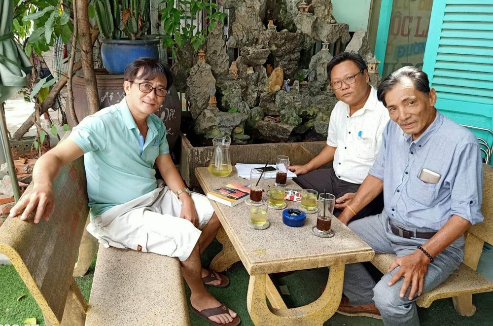 Ngồi bệt ở chân cầu vượt, Thương Tín đang ổn hay bất ổn?-2