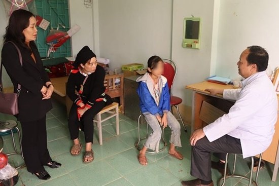 Mối nguy hiểm của chứng bệnh khiến 18 trẻ tiểu học đột nhiên khóc thét, kích động