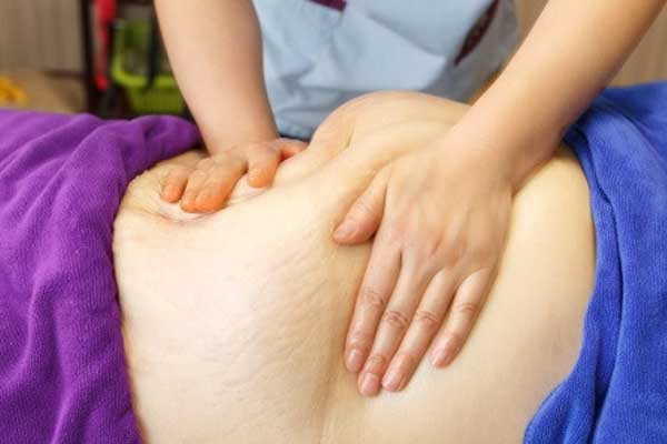 Sau lần massage giảm béo bụng, người phụ nữ phải đi mổ thận gấp-1