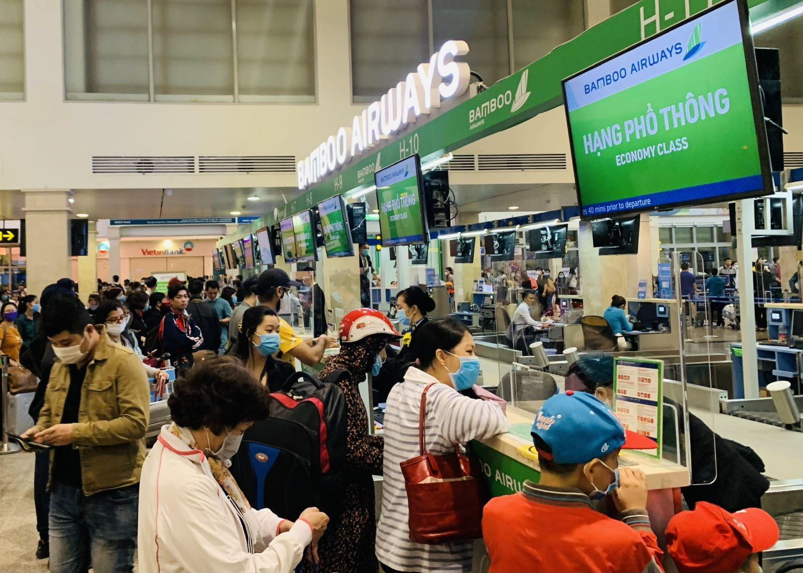 Giá vé máy bay Tết 2023 cao ngất ngưởng-1