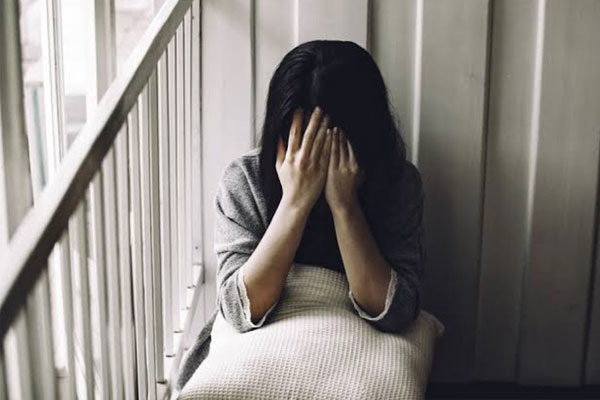 Bất ngờ phát hiện người chị em thân thiết thường xuyên đi uống cà phê riêng với bạn trai mình-2