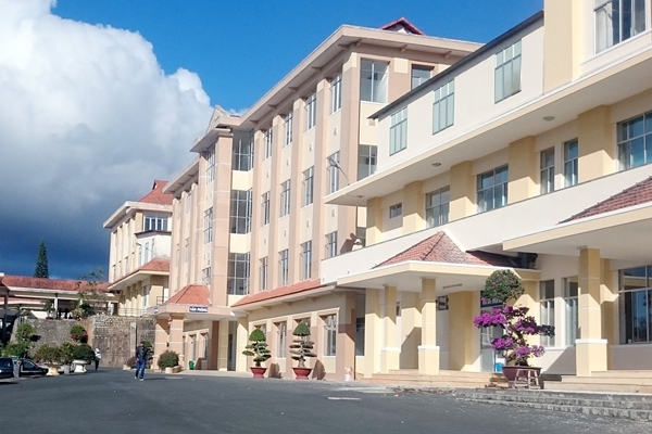 Một người chết, 5 người nhập viện nghi do ngộ độc rượu-1