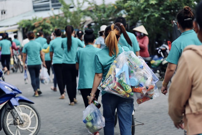 Gần 1.200 công nhân ở TP.HCM bị sa thải trước Tết: Nhiều người bật khóc trong ngày làm việc cuối cùng-7