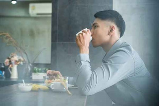 Bà chủ nhà trọ đột nhiên đem sổ đỏ sang hỏi tôi làm con rể
