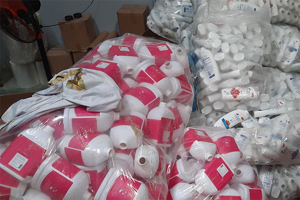 Sáng nay, người dân Thủ đô đón cái rét chính thức sau nhiều ngày chờ đợi-27