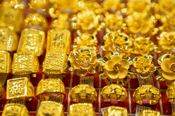 Giá vàng hôm nay 1/12: Vàng tăng giá nhưng chịu áp lực từ mức tăng GDP-1