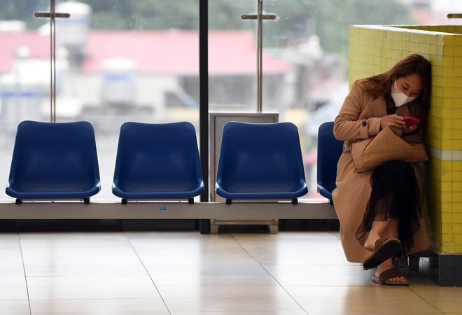 Sáng nay, người dân Thủ đô đón cái rét chính thức sau nhiều ngày chờ đợi-12