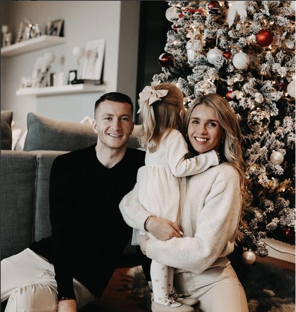 Ngôi sao nước Đức ở Mỹ Đình và cuộc hôn nhân bị phản đối với cô vợ là con gái trùm khét tiếng-10