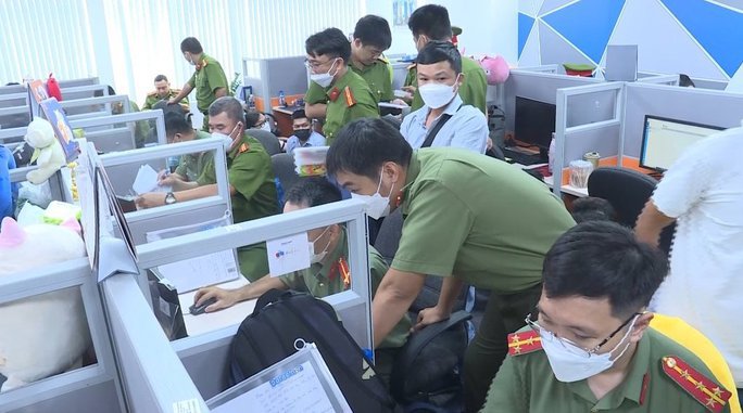 Có 3 luật sư tham gia điều hành công ty gọi điện chửi bới đòi nợ-2